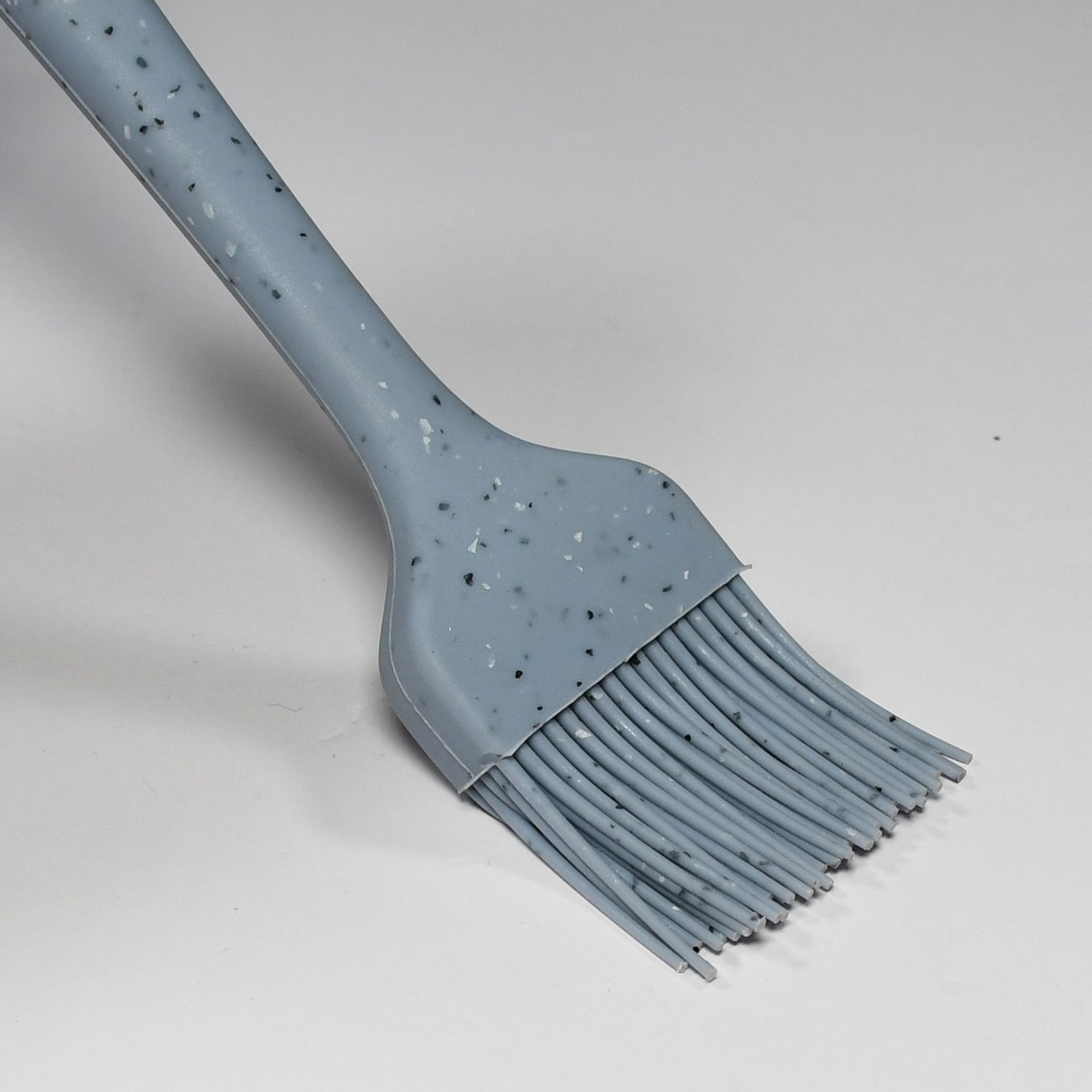 5386 Silicone Basting Pastry Brush, Heat Resistant Basting Brushes for Baking, Grilling, Cooking and Spreading Oil, Butter, or Marinade DeoDap 5386 Silicone Basting Pastry Brush, Heat Resistant Basting Brushes for Baking, Grilling, Cooking and Spreading Oil, Butter, or Marinade DeoDap